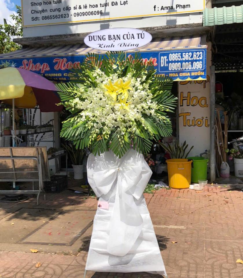 HCB28- Hoa Chia Buồn